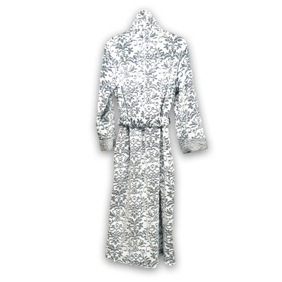 Charter Club women’s bathrobe. Never worn. - Picture 5 of 5
